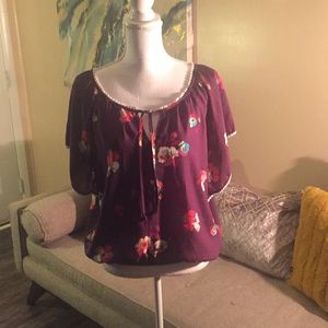 American Eagle Plum floral peasant top